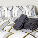 Entire Luxurious Flat Sleeps 4 Persons